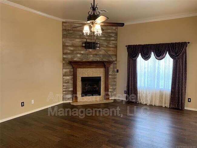 Foto del edificio - 12327 N 108th E Ave