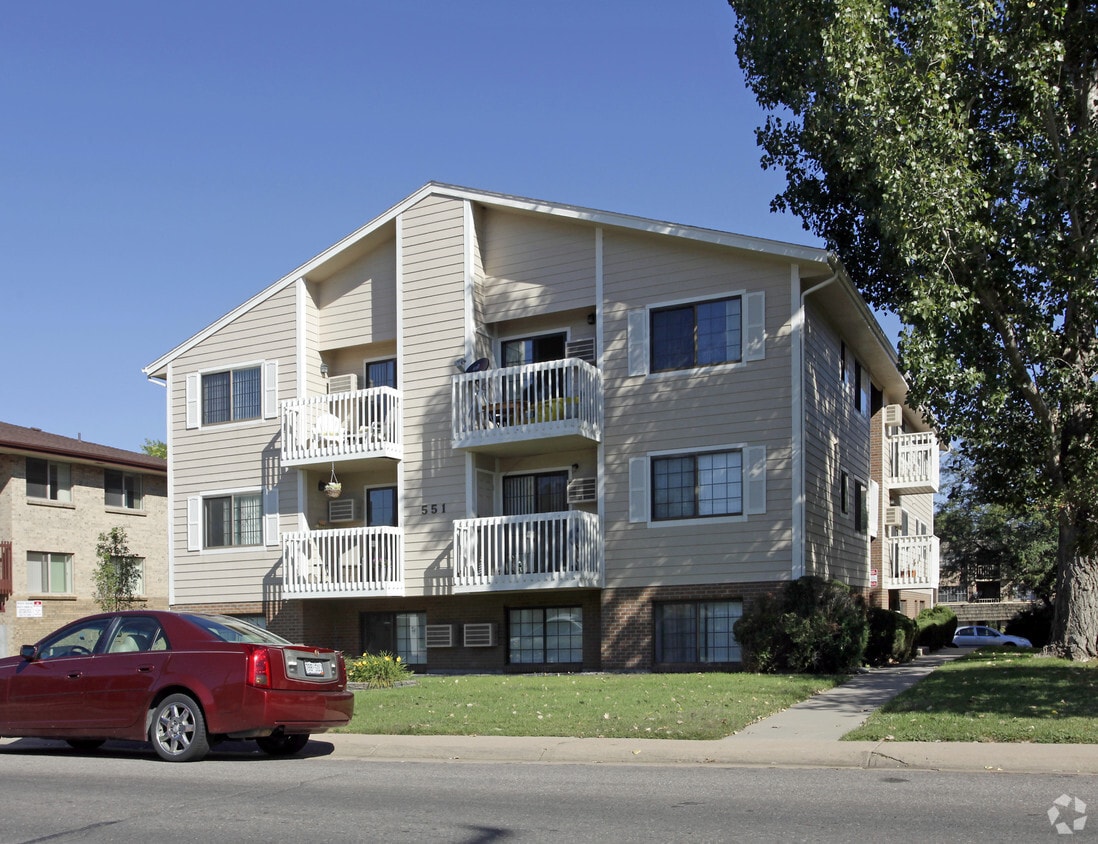 Building Photo - GLENN SUMMIT APARTMENTS
