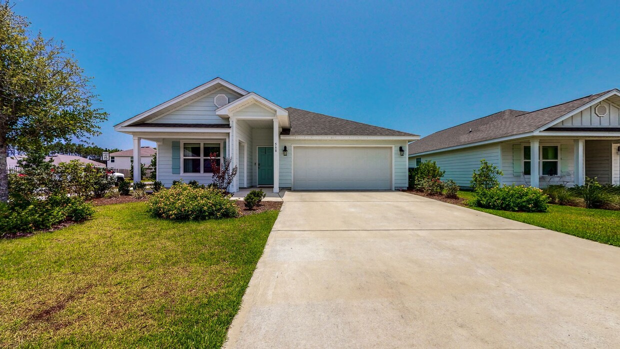 Foto principal - Coming Soon! 4 bed 2 bath home located in ...
