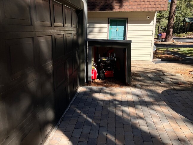 Building Photo - Ski Chalet with hot tub and sauna