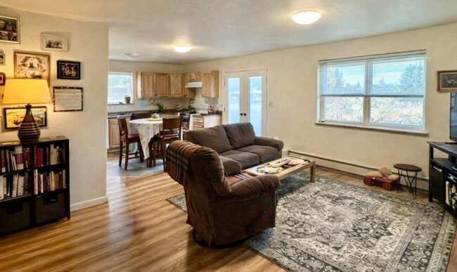 Building Photo - NINILCHIK LIVING W/BREATHTAKING VIEWS