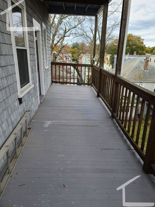Building Photo - No Brokers Fee. Oak Sq Area of Brighton. P...