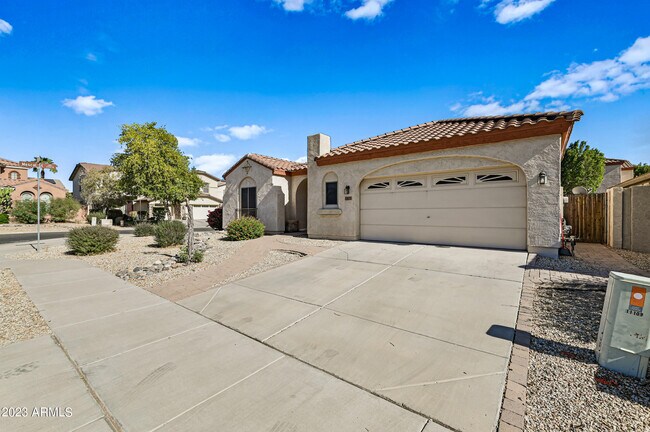 Building Photo - 11127 N 161st Ave