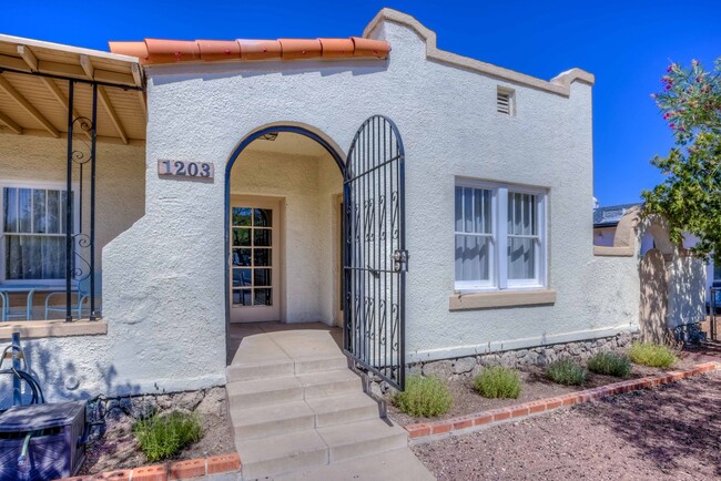 Building Photo - 1925 Historical Spanish Mission Home