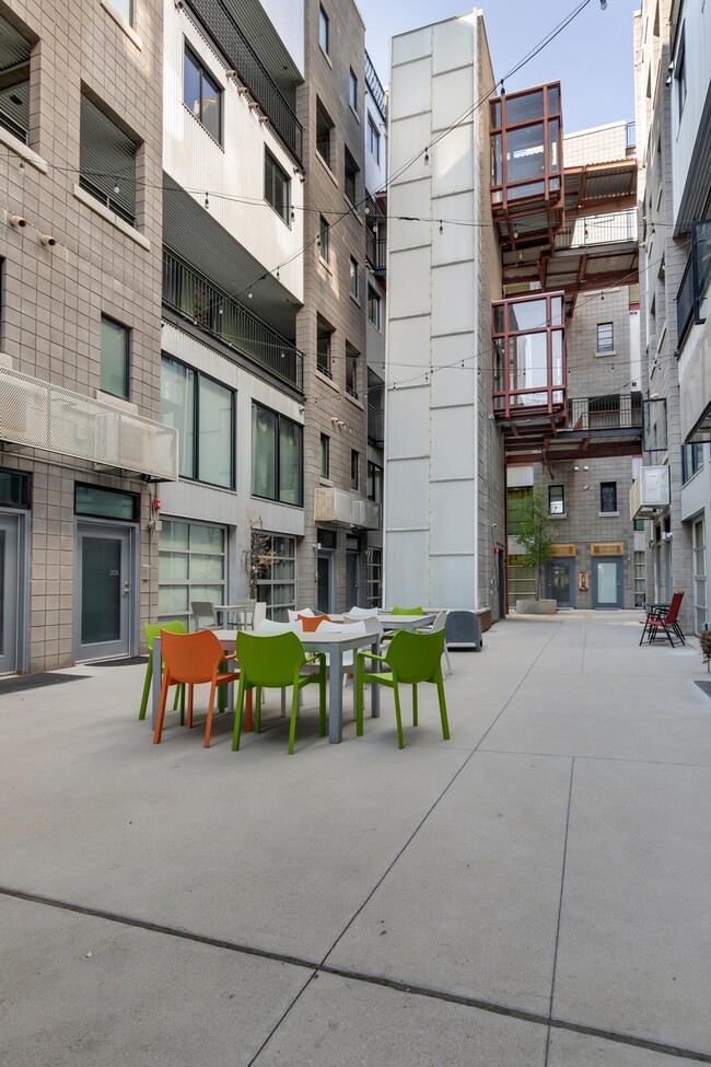 Common Area - 360 W Broadway