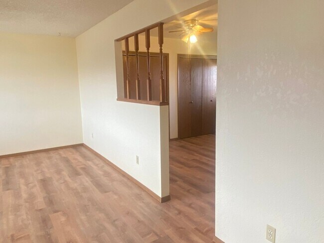 Foto del edificio - Newly renovated 2 bed, 1 bath Apartment av...