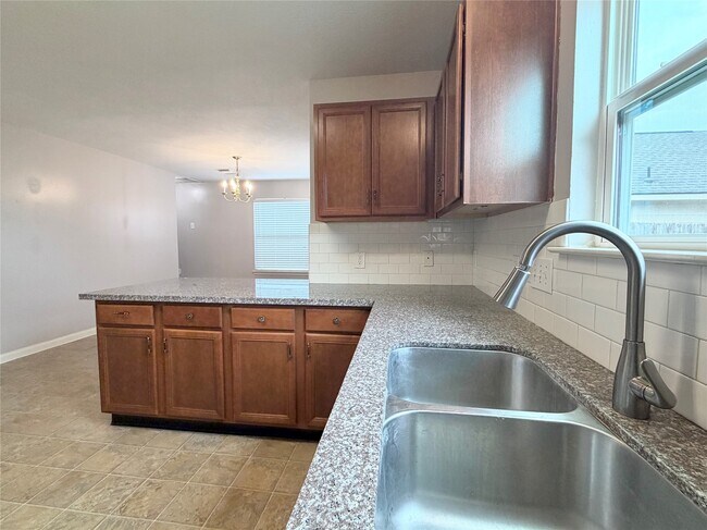 Building Photo - 6415 Mountain Pines Ln