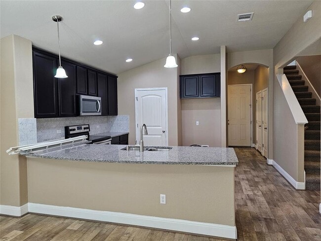Building Photo - 413 Drystone Trail