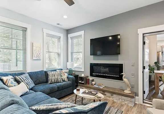 Building Photo - 529 Spencer Farlow Dr