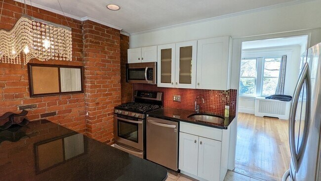 Building Photo - 22 Addington Rd