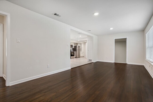 Foto del edificio - 3 bedroom, 2 bath house in Glenridge Estates!