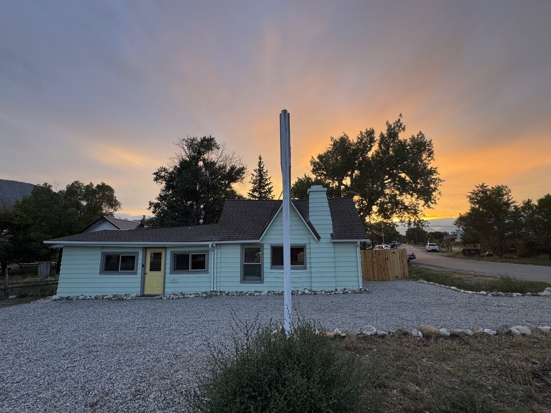 Primary Photo - 6280 US Hwy 285