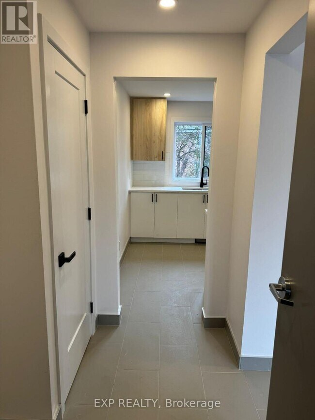 Photo du bâtiment - 2434 Clover St