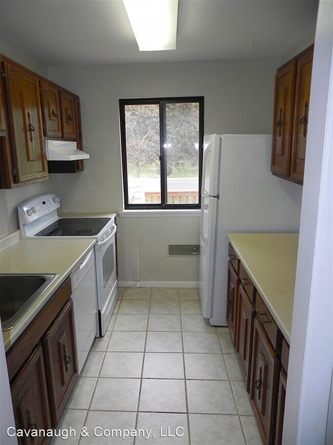 Building Photo - 1 br, 1 bath House - 8 Linda Court