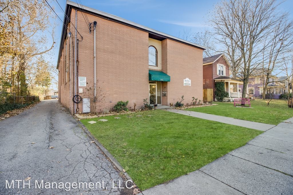 Primary Photo - 723 W Shiawassee St