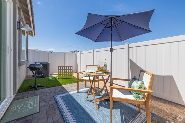 1BR, 1BA - 677SF - Patio - Villas Litchfield Park