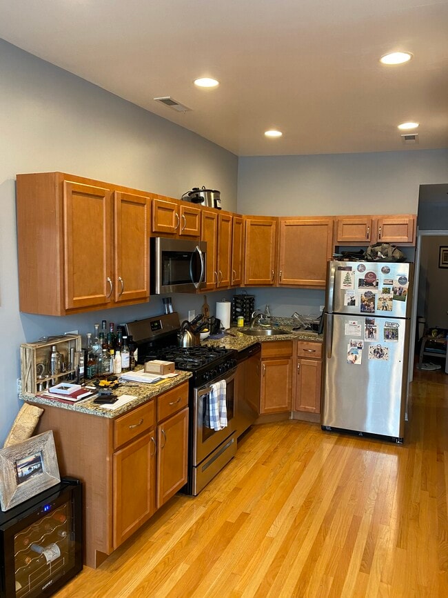 Foto del edificio - 3633 N Elston Ave