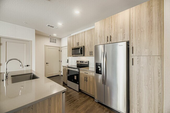 Building Photo - Sorella at Loretto Heights