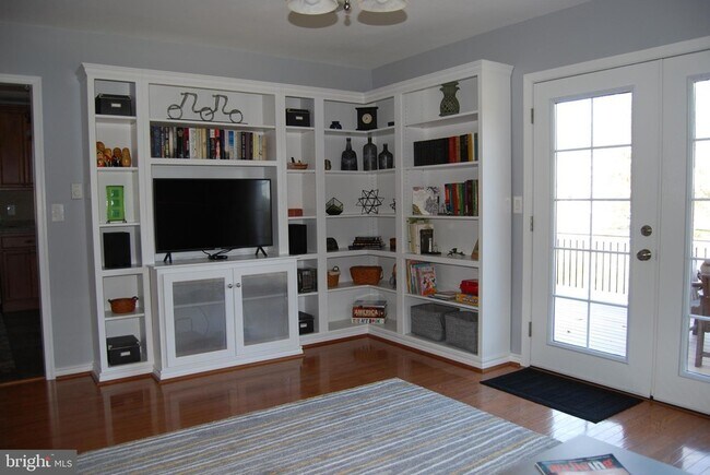 Building Photo - 6860 Engle Molers Rd