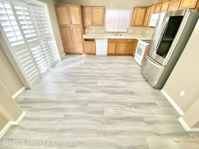 Building Photo - 4 br, 3 bath House - 8905 SKYLINE PEAK CT