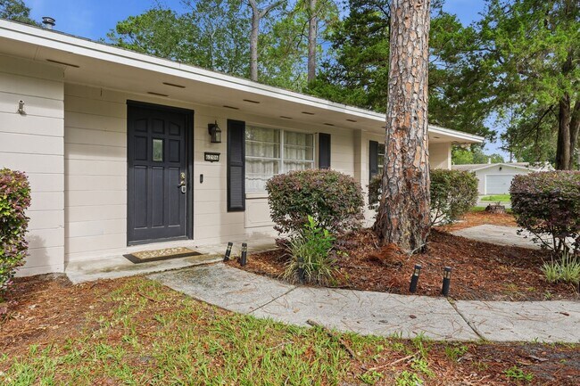 Foto del edificio - 6206 NW 27th Terrace