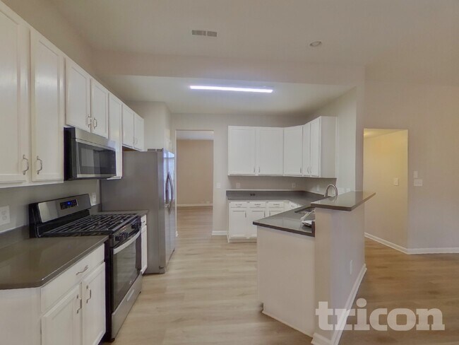 Foto del edificio - 5136 Sunburst Ln