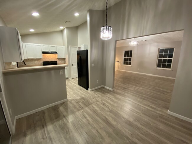Building Photo - 280 Bridgestone Ln