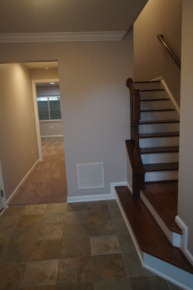 Building Photo - 7212 Yesterday Ln
