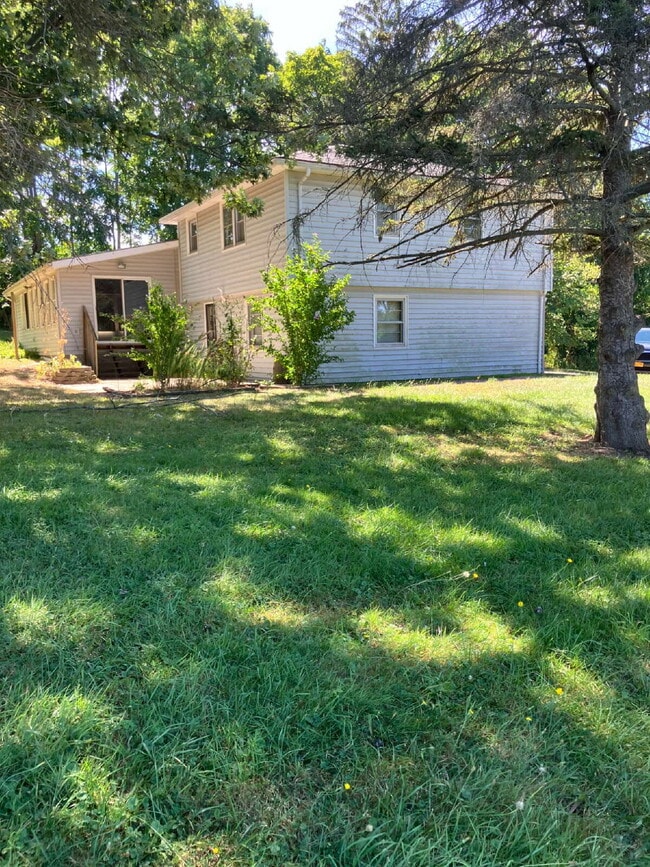 Building Photo - 4590 NY-250
