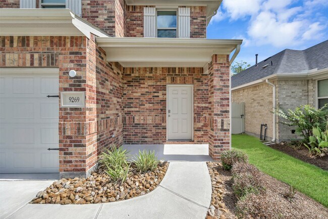 Foto del edificio - 9269 Inland Leather Ln