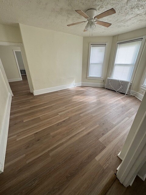 Foto del edificio - 528 E Mulberry St