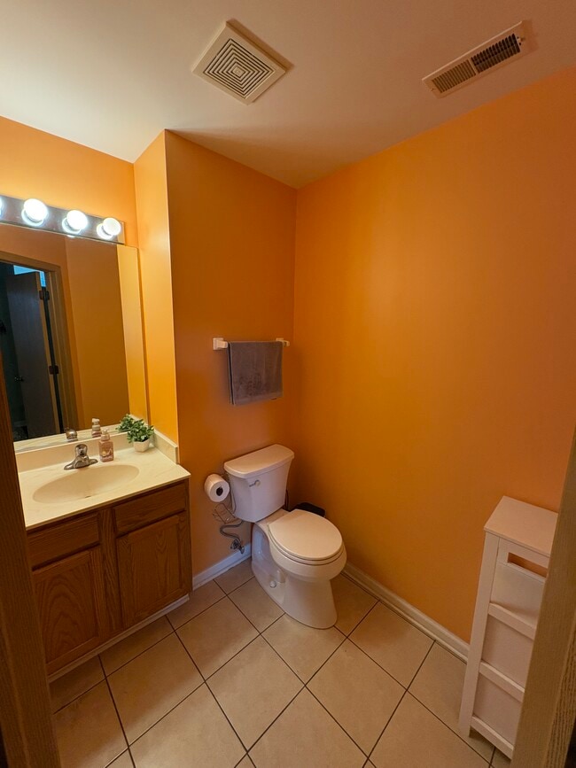 Half bathroom on 1st floor - 536 W Kristina Ln