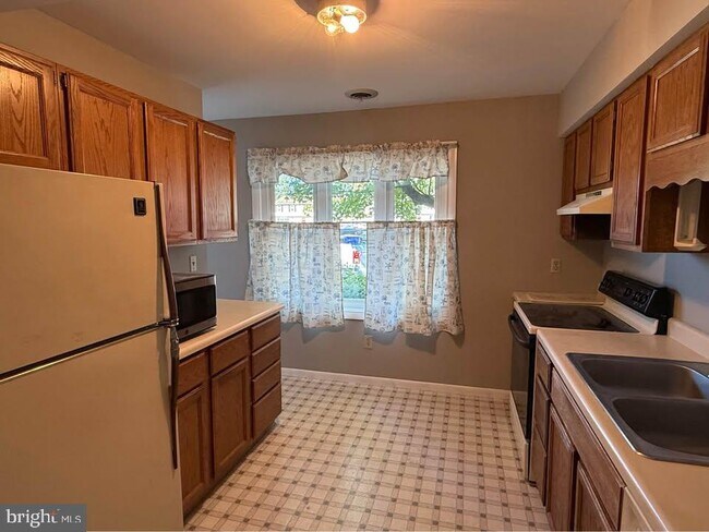 Foto del edificio - 1145 Pheasant Dr N