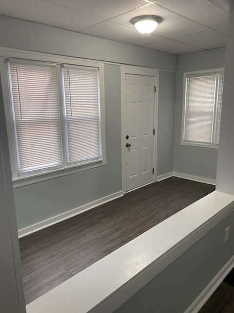 Building Photo - 702 Reinhard Ave