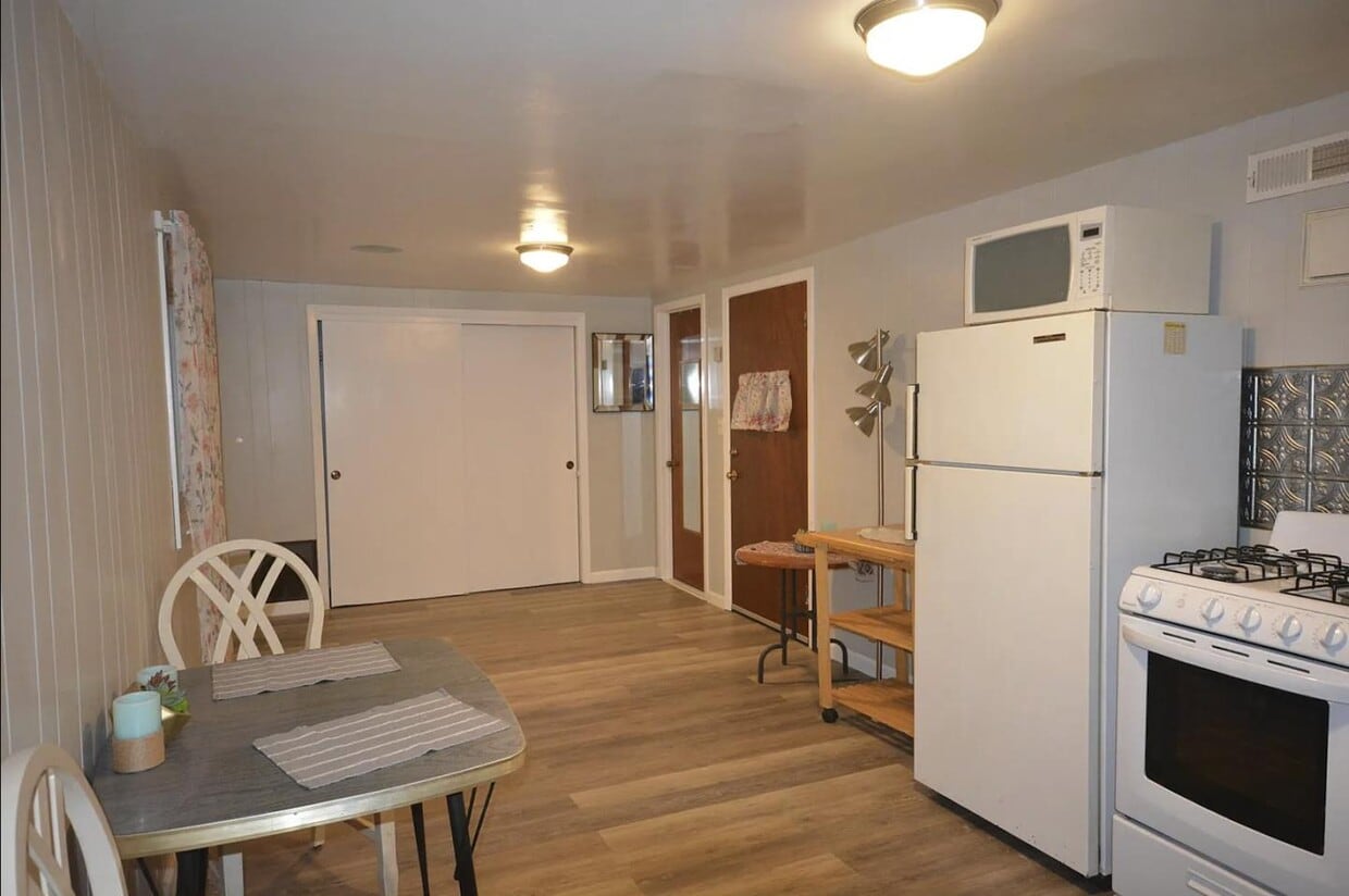 Building Photo - 551 Templeton Ave