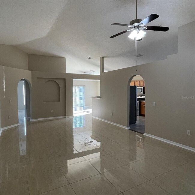 Building Photo - 2317 Walnut Canyon Dr