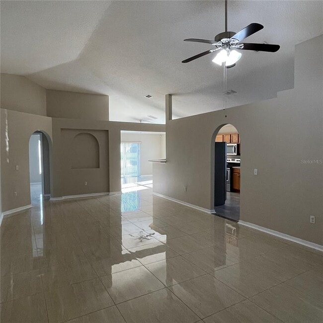 Foto del edificio - 2317 Walnut Canyon Dr
