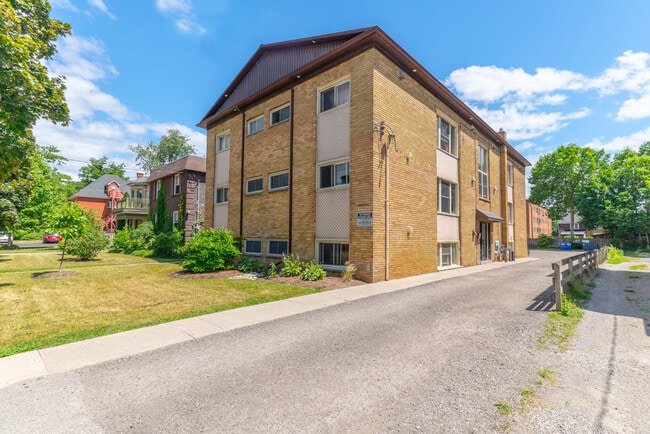 Building Photo - 383 Princess Avenue