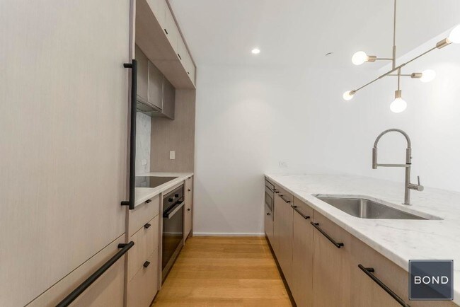 Building Photo - 318 W 52nd St