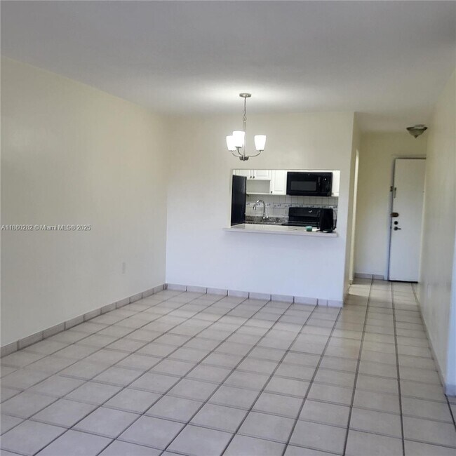 Foto del edificio - 677 SW 9th Ave