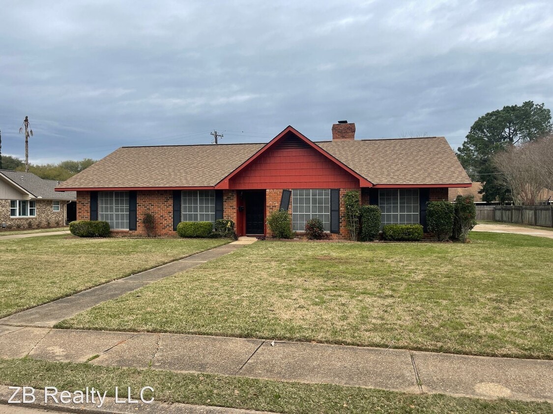 4 br, 3 bath House 4106 Wellington Blvd House Rental in Alexandria