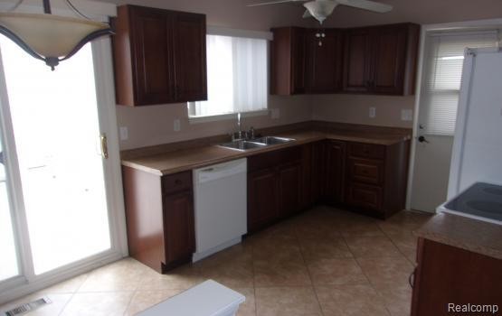 Building Photo - 44337 Gibson Dr