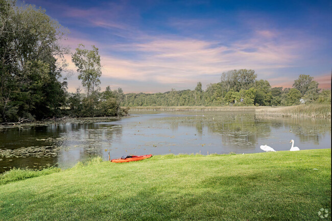 Foto del edificio - Chalet Villa Lakefront Community