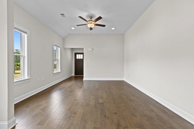 Photo - 2272 Lakeview Dr (Opelika, AL) House