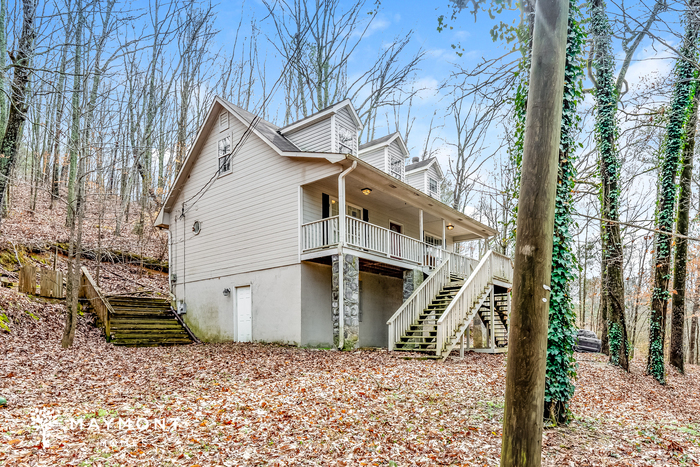 Building Photo - Charming 3-Bedroom Surrounded by Nature in...