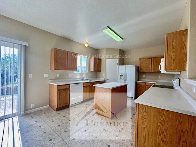 Building Photo - 1227 White Stone Way