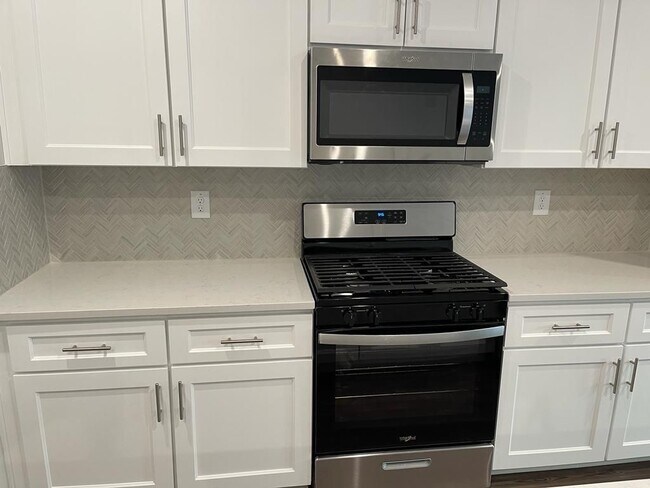 Building Photo - 78 Cedar Ln