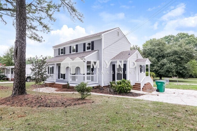 Foto del edificio - 4 br, 3.5 bath House - 700 Patricia Ave