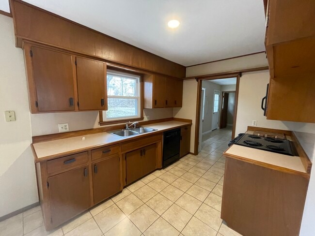 Building Photo - 3074 E Avalon Dr