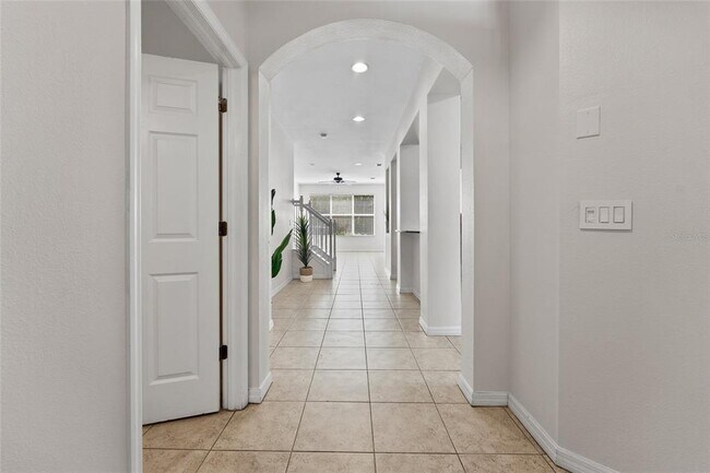 Foto del edificio - 14055 Waterville Cir